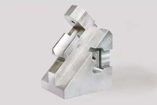 1文搞懂真正的五軸加工中心,到底說的5軸是哪幾個軸(圖4) 1文搞懂真正的五軸加工中心,到底說的5軸是哪幾個軸(圖4)